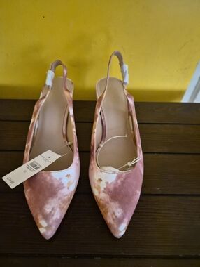 Ann Taylor Women's Slingback Pointed Toe Flats - Pink Tie-Dye New With Tags.